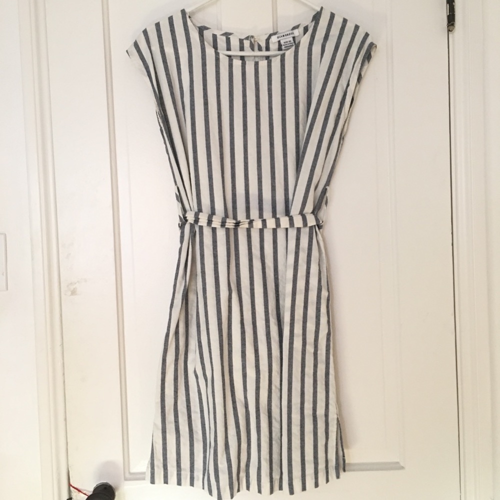 Striped belted dress - Picture 1 of 5